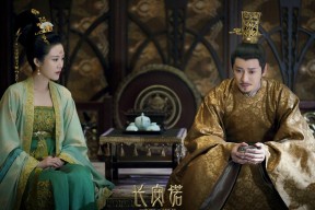 华体会-3-1赢球，勒沃库森9人逆境中绽放光芒，勒沃库森首发