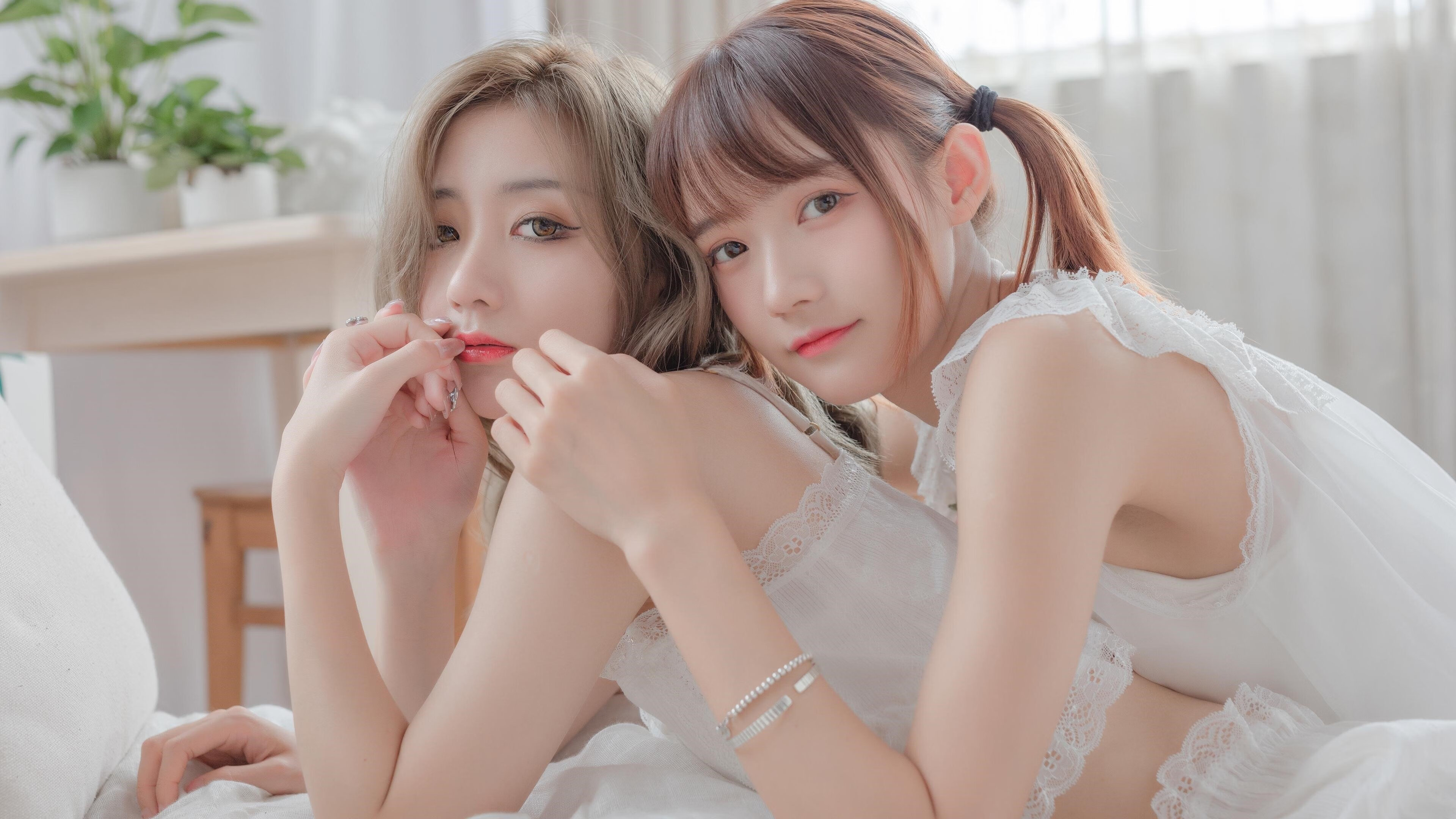 塞维利亚围绕中锋展开多次进攻配合，塞维利亚是强队吗